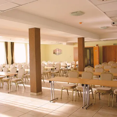 格拉纳达会议、康体和体育酒店 酒店