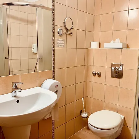 Hotel Granada Conference, Wellness And Sport 4*
