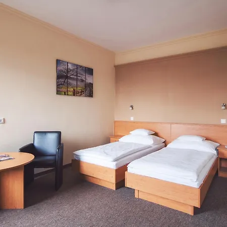 Hotel Granada Conference, Wellness And Sport Kecskemét