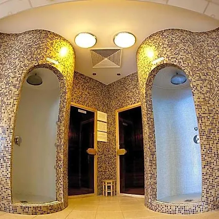 Hotel Granada Conference, Wellness And Sport 4*