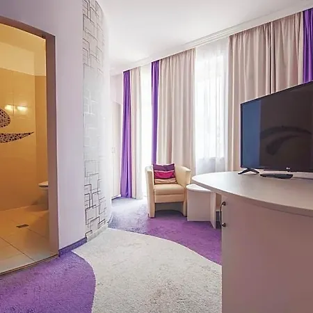 Hotel Granada Conference, Wellness And Sport Kecskemét