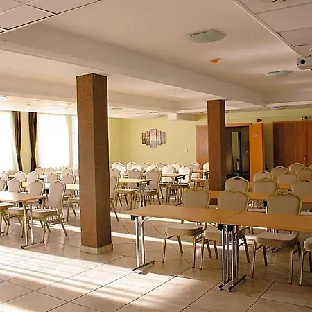 Hotel Granada Conference, Wellness And Sport 4*