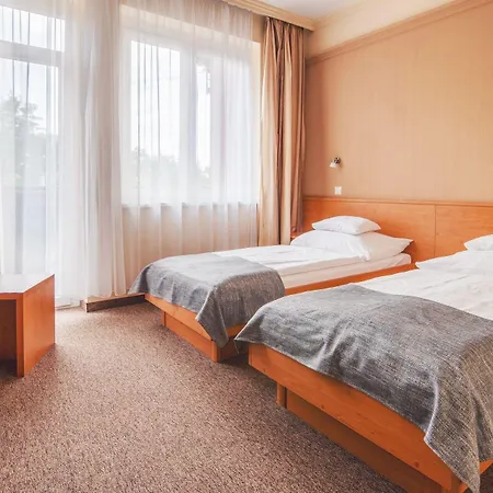 Granada Conference, Wellness And Sport Hotell 4*